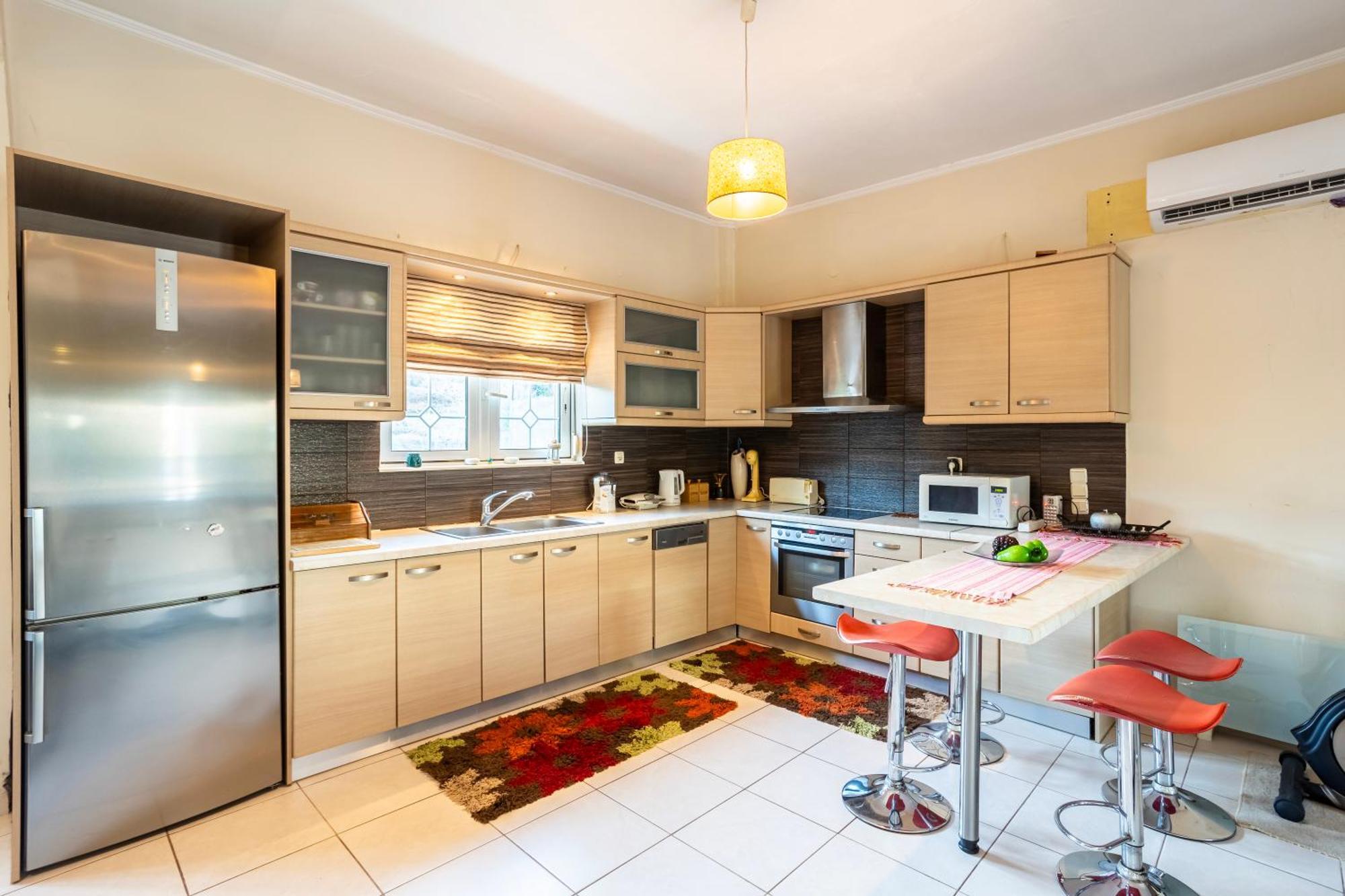 Kalamata'S Sunny Retreat Near The Historic Center Exterior foto